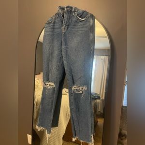 Good American Jeans. Literally have worn a total of one time. Great quality.